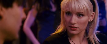 Movie still from “Spider-Man 3” (2007), directed by Sam Raimi – A person with blond hair; Close Up shot, Over the shoulder angle