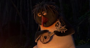 Movie still from “Surf's Up” (2007), directed by Chris Buck – A bird with a guitar in its mouth; Close Up shot, High angle