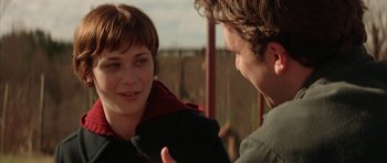 Movie still from “All the Real Girls” (2003), directed by David Gordon Green – A man and a woman talking to each other; Close Up shot, Over the shoulder angle