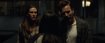 Movie still from “August: Osage County” (2013), directed by John Wells – A group of people standing next to each other in a room; Medium shot, Over the shoulder angle
