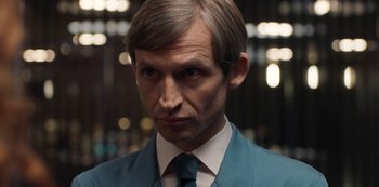 Movie still from “Dark” (2017), created by Baran bo Odar – Close Up shot, Over the shoulder angle