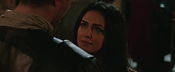 Movie still from “Ben-Hur” (2016), directed by Timur Bekmambetov – A person wearing a leather jacket; Close Up shot, Over the shoulder angle