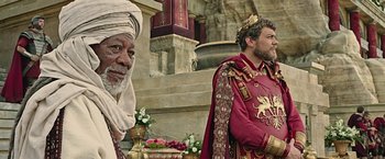 Movie still from “Ben-Hur” (2016), directed by Timur Bekmambetov – Two men dressed up in ancient roman clothing; Medium shot, Over the shoulder angle