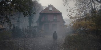 Movie still from “Dark” (2017), created by Baran bo Odar – Extreme Wide shot, Low angle