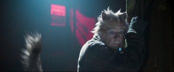 Movie still from “Cats” (2019), directed by Tom Hooper – An old woman with a cat's head on her shoulder; Close Up shot, Over the shoulder angle