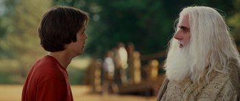 Movie still from “Evan Almighty” (2007), directed by Tom Shadyac – A man and a woman talking to each other; Close Up shot, Over the shoulder angle