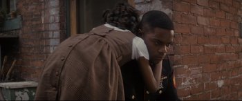 Movie still from “Fences” (2016), directed by Denzel Washington – A man and a woman are looking at each other; Close Up shot, Over the shoulder angle