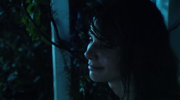 Movie still from “Forces of Nature” (1999), directed by Bronwen Hughes – A person looking out a window; Close Up shot, Over the shoulder angle