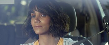Movie still from “Kidnap” (2017), directed by Luis Prieto – A person sitting in a car; Close Up shot, Over the shoulder angle