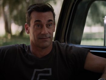 Movie still from “Lucy in the Sky” (2019), directed by Noah Hawley – A person sitting in a car; Close Up shot, Over the shoulder angle