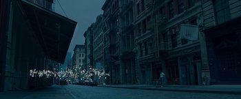Movie still from “Made of Honor” (2008), directed by Paul Weiland – A city street with a lot of lights on the side; Extreme Wide shot, High angle