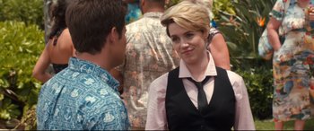 Movie still from “Mike and Dave Need Wedding Dates” (2016), directed by Jake Szymanski – A man and a woman talking to each other; Close Up shot, Over the shoulder angle