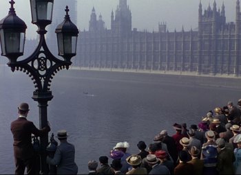 Movie still from “Million Dollar Mermaid” (1952), directed by Mervyn LeRoy – A group of people standing on the side of a body of water; Extreme Wide shot, High angle