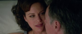 Movie still from “Gerald's Game” (2017), directed by Mike Flanagan – A woman's face and a man's face; Close Up shot, Over the shoulder angle