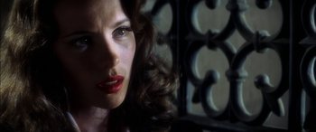 Movie still from “Pearl Harbor” (2001), directed by Michael Bay – A person with curly hair; Close Up shot, Over the shoulder angle