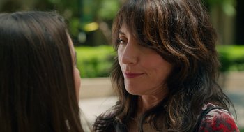 Movie still from “Pitch Perfect 2” (2015), directed by Elizabeth Banks – A person talking to another person; Close Up shot, Over the shoulder angle