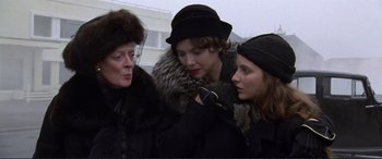 Movie still from “Richard III” (1995), directed by Richard Loncraine – A group of women standing next to each other; Close Up shot, Low angle