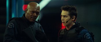 Movie still from “S.W.A.T.” (2003), directed by Clark Johnson – Two men are standing next to each other; Close Up shot, Low angle