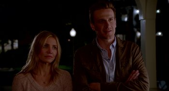 Movie still from “Sex Tape” (2014), directed by Jake Kasdan – A man and a woman standing next to each other in front of lights; Close Up shot, Over the shoulder angle