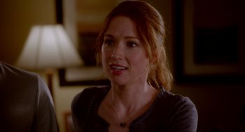 Movie still from “Sex Tape” (2014), directed by Jake Kasdan – A person wearing a necklace; Close Up shot, Over the shoulder angle