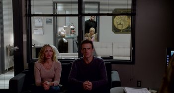 Movie still from “Sex Tape” (2014), directed by Jake Kasdan – A man and a woman sitting in front of a window; Wide shot, Over the shoulder angle