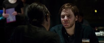Movie still from “The Face of an Angel” (2014), directed by Michael Winterbottom – A man is looking at a woman in a mirror; Close Up shot, Over the shoulder angle