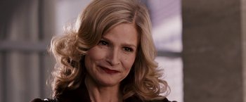 Movie still from “The Game Plan” (2007), directed by Andy Fickman – A person with blonde hair; Close Up shot, Over the shoulder angle