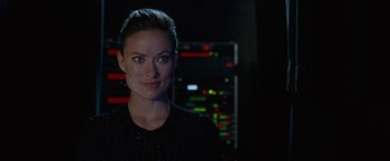Movie still from “The Incredible Burt Wonderstone” (2013), directed by Don Scardino – A beautiful woman standing in front of a computer screen; Close Up shot, Over the shoulder angle