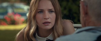 Movie still from “The Longest Ride” (2015), directed by George Tillman Jr. – A person with long blonde hair; Close Up shot, Over the shoulder angle