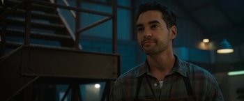 Movie still from “The One and Only Ivan” (2020), directed by Thea Sharrock – A person wearing an apron; Close Up shot, Over the shoulder angle