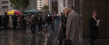 Movie still from “Truth” (2015), directed by James Vanderbilt – A woman and a man standing in the middle of a street; Wide shot, Over the shoulder angle
