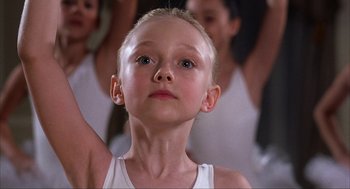 Movie still from “Uptown Girls” (2003), directed by Boaz Yakin – A little girl is looking up at the sky; Close Up shot, Low angle