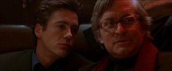 Movie still from “Wonder Boys” (2000), directed by Curtis Hanson – A man and a woman sitting next to each other in a car; Close Up shot, Over the shoulder angle