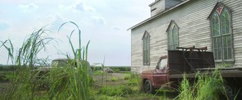 Movie still from “In the Tall Grass” (2019), directed by Vincenzo Natali – Extreme Wide shot, Low angle
