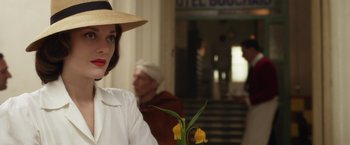 Movie still from “Allied” (2016), directed by Robert Zemeckis – Close Up shot, Over the shoulder angle