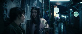 Movie still from “Kate” (2021), directed by Cedric Nicolas-Troyan – Medium shot, Over the shoulder angle