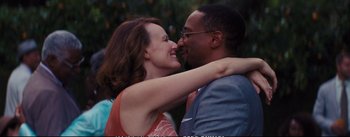 Movie still from “La La Land” (2016), directed by Damien Chazelle – A man and a woman are kissing each other; Close Up shot, Over the shoulder angle