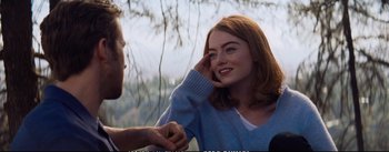 Movie still from “La La Land” (2016), directed by Damien Chazelle – A man and a woman talking to each other; Close Up shot, Over the shoulder angle