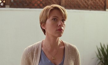 Movie still from “Marriage Story” (2019), directed by Noah Baumbach – Close Up shot, Over the shoulder angle