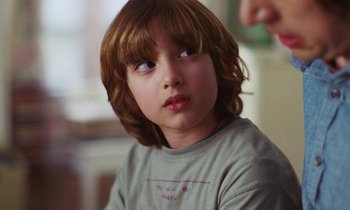 Movie still from “Marriage Story” (2019), directed by Noah Baumbach – Close Up shot, Over the shoulder angle