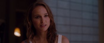 Movie still from “No Strings Attached” (2011), directed by Ivan Reitman – A person with long hair; Close Up shot, Over the shoulder angle