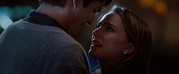 Movie still from “No Strings Attached” (2011), directed by Ivan Reitman – Two people face to face; Close Up shot, Over the shoulder angle