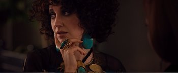 Movie still from “Nocturnal Animals” (2016), directed by Tom Ford – A person wearing a ring; Close Up shot, Over the shoulder angle