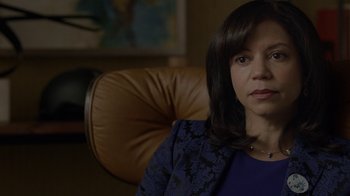 Movie still from “Mr. Robot” (2015), created by Sam Esmail – Close Up shot, Over the shoulder angle