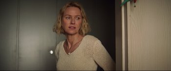 Movie still from “Penguin Bloom” (2020), directed by Glendyn Ivin – A woman with blonde hair wearing a white sweater; Close Up shot, Low angle