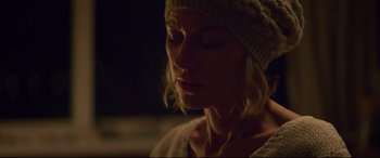 Movie still from “Penguin Bloom” (2020), directed by Glendyn Ivin – A person wearing a sweater and a hat; Close Up shot, Over the shoulder angle