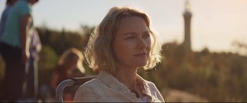 Movie still from “Penguin Bloom” (2020), directed by Glendyn Ivin – A person wearing a plaid shirt; Close Up shot, Over the shoulder angle