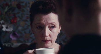 Movie still from “Phantom Thread” (2017), directed by Paul Thomas Anderson – Close Up shot, Over the shoulder angle