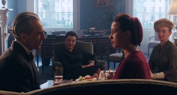 Movie still from “Phantom Thread” (2017), directed by Paul Thomas Anderson – Medium shot, Over the shoulder angle