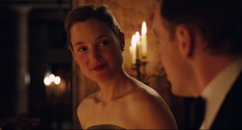 Movie still from “Phantom Thread” (2017), directed by Paul Thomas Anderson – Close Up shot, Over the shoulder angle